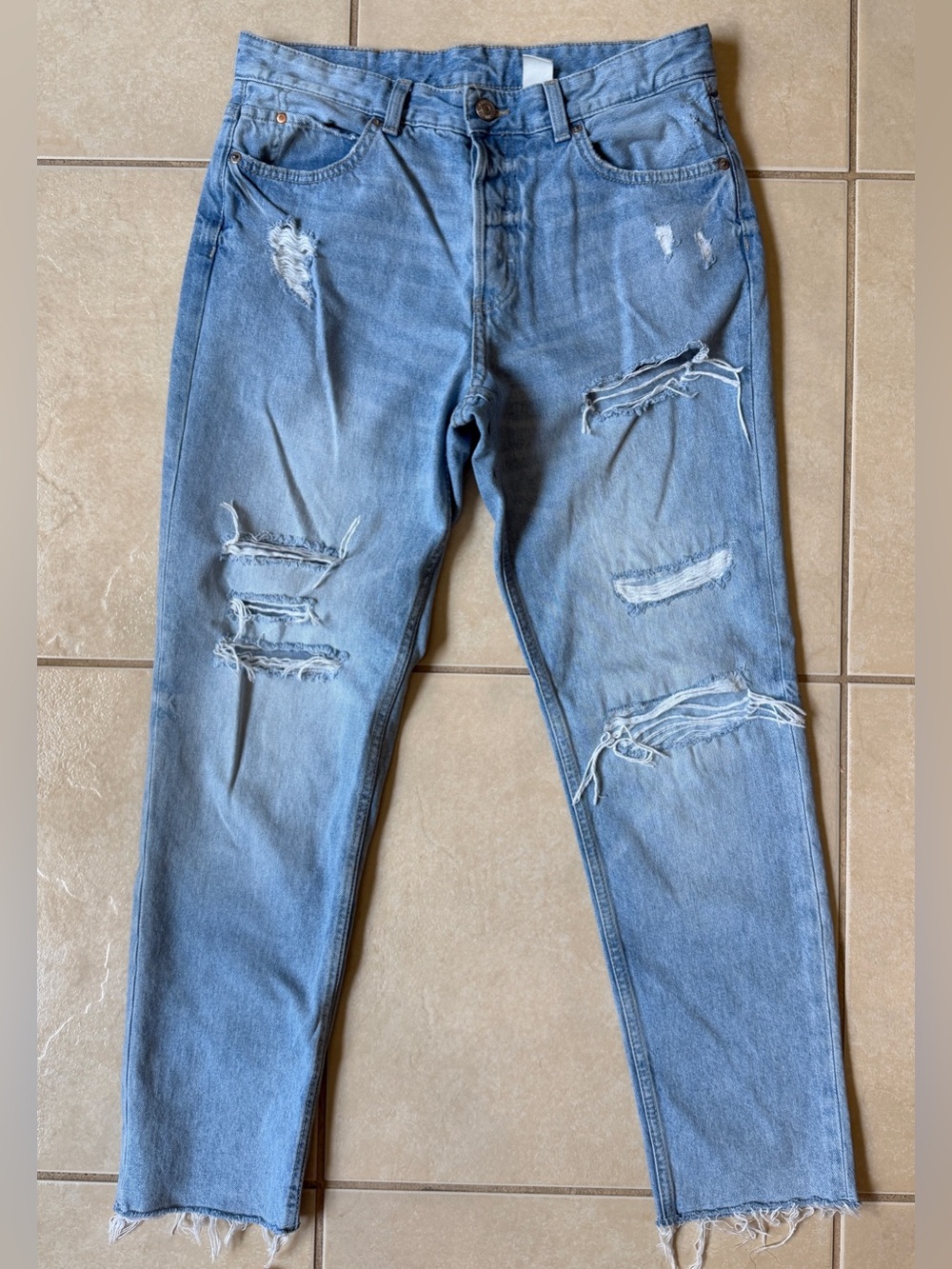 H&M &Denim Boyfriend Low Waist Ripped Distressed Light Wash Jeans Womens Size 6